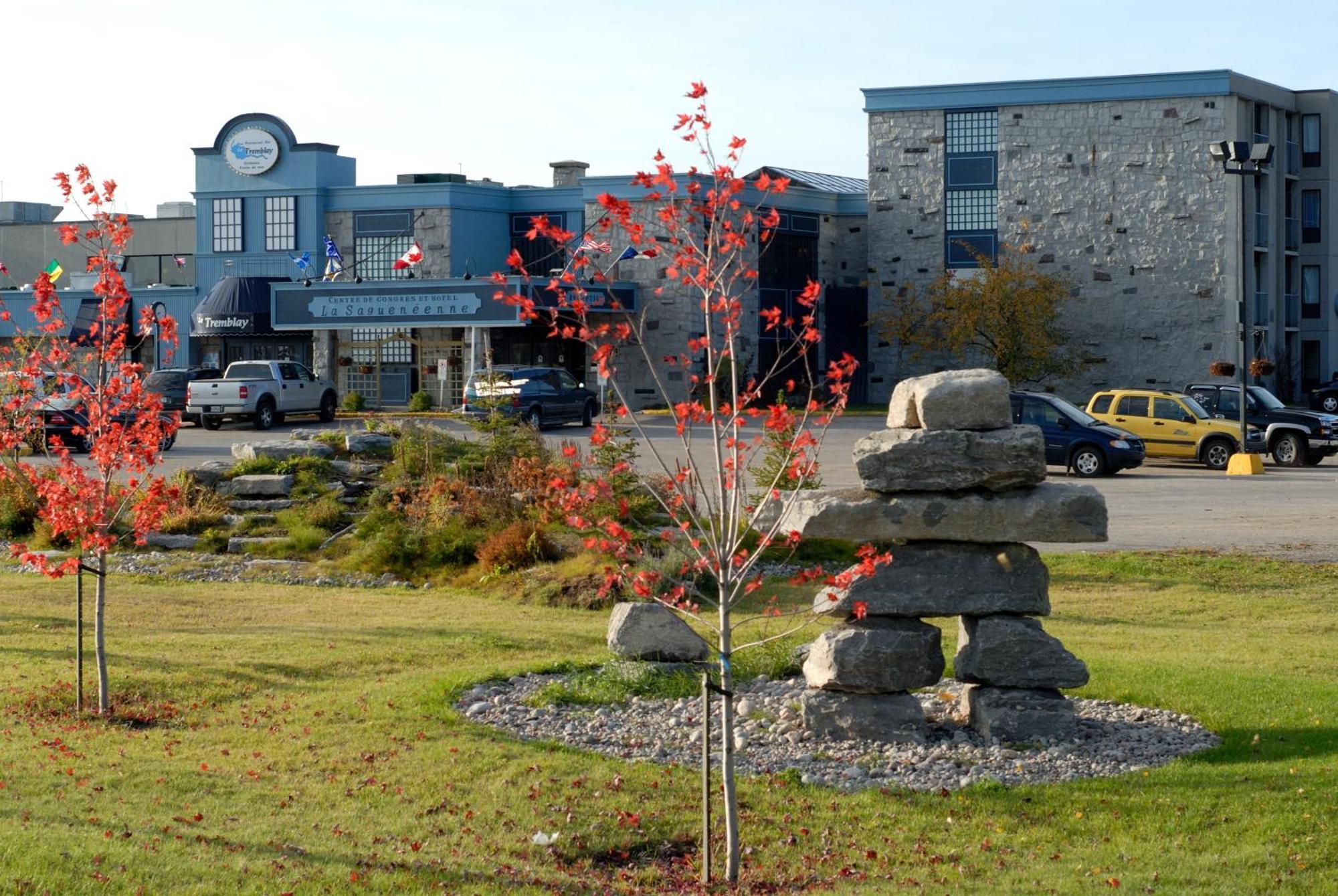 La Sagueneenne - Hotel Et Centre De Congres Chicoutimi Екстериор снимка