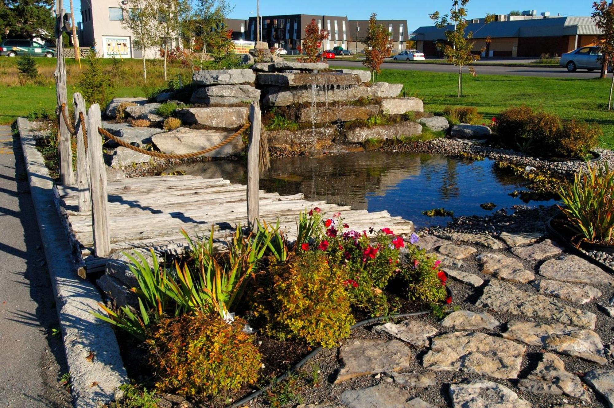 La Sagueneenne - Hotel Et Centre De Congres Chicoutimi Екстериор снимка