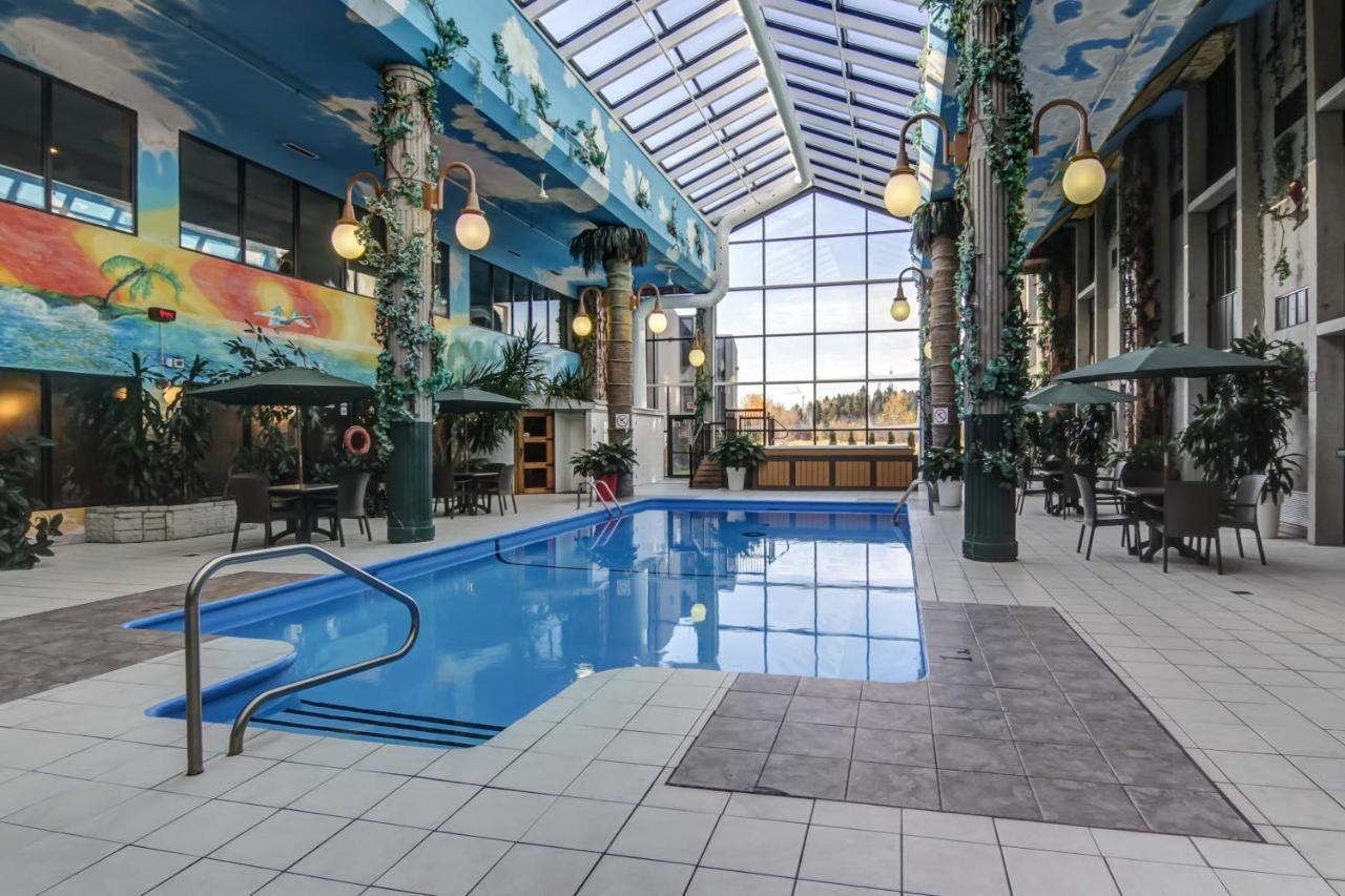 La Sagueneenne - Hotel Et Centre De Congres Chicoutimi Екстериор снимка