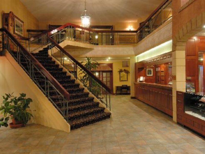 La Sagueneenne - Hotel Et Centre De Congres Chicoutimi Екстериор снимка